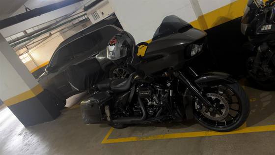HARLEY-DAVIDSON ROAD GLIDE SPECIAL 